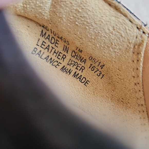 Clarks Artisan Black Leather Heel Booties with Side Zip - Picture 3 of 16